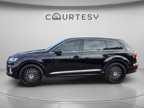 Used 2020 Audi Q7 3.0T Premium Plus AWD/4WD image 2