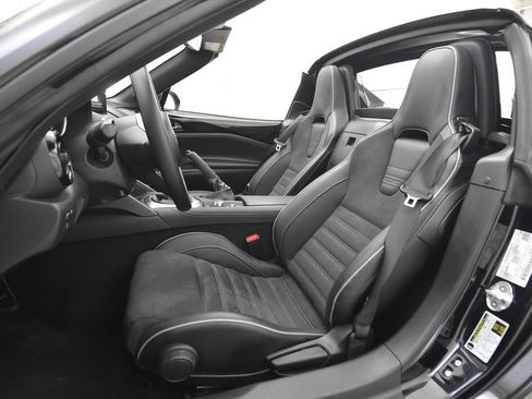 Used 2025 MAZDA MX-5 Miata RF Club RWD image 25