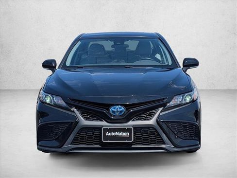Used 2023 Toyota Camry SE w/ Cold Weather Package FWD image 2