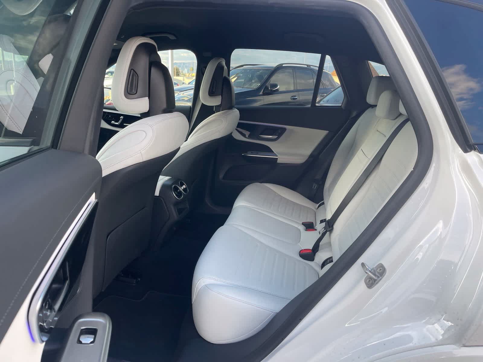 Certified 2026 Mercedes-Benz GLC 300 image 4