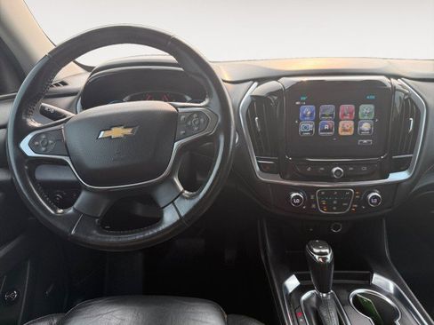 Used 2019 Chevrolet Traverse RS FWD image 4