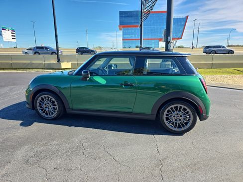 Certified 2025 MINI Cooper S image 5