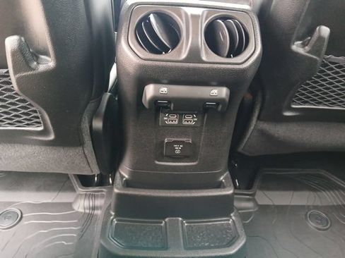 Used 2026 Jeep Wrangler Unlimited Rubicon w/ Safety Group AWD/4WD image 20