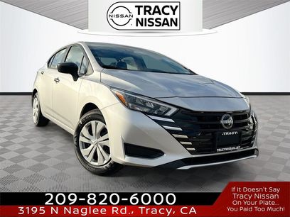 New 2025 Nissan Versa S w/ Trunk Package