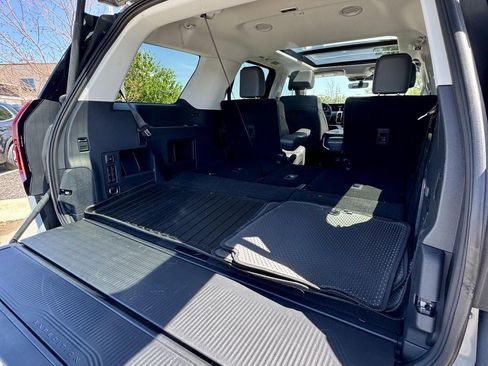 Used 2025 Ford Expedition Active AWD/4WD image 11