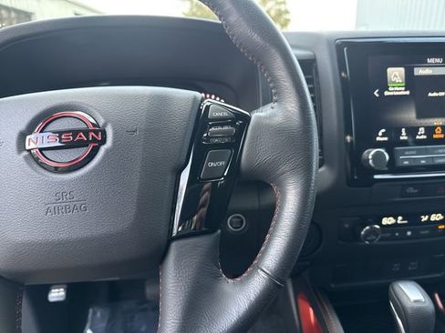Used 2024 Nissan Frontier Pro-X image 17
