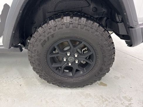 Used 2024 Jeep Wrangler Willys image 7