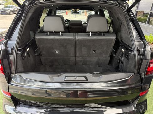 Used 2022 BMW X7 xDrive40i w/ M Sport Package AWD/4WD image 34
