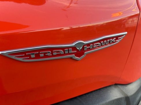 Used 2017 Jeep Renegade Trailhawk w/ Premium Trailhawk Package image 49