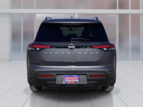 New 2025 Nissan Pathfinder SV image 5