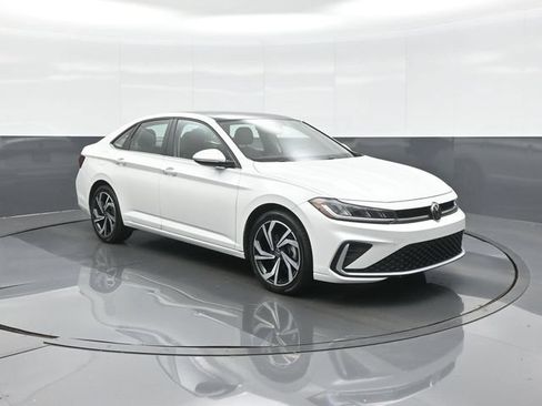 Used 2025 Volkswagen Jetta SEL FWD image 1
