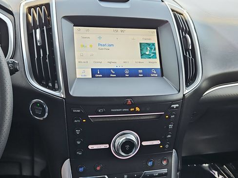 Used 2019 Ford Edge ST AWD/4WD image 18