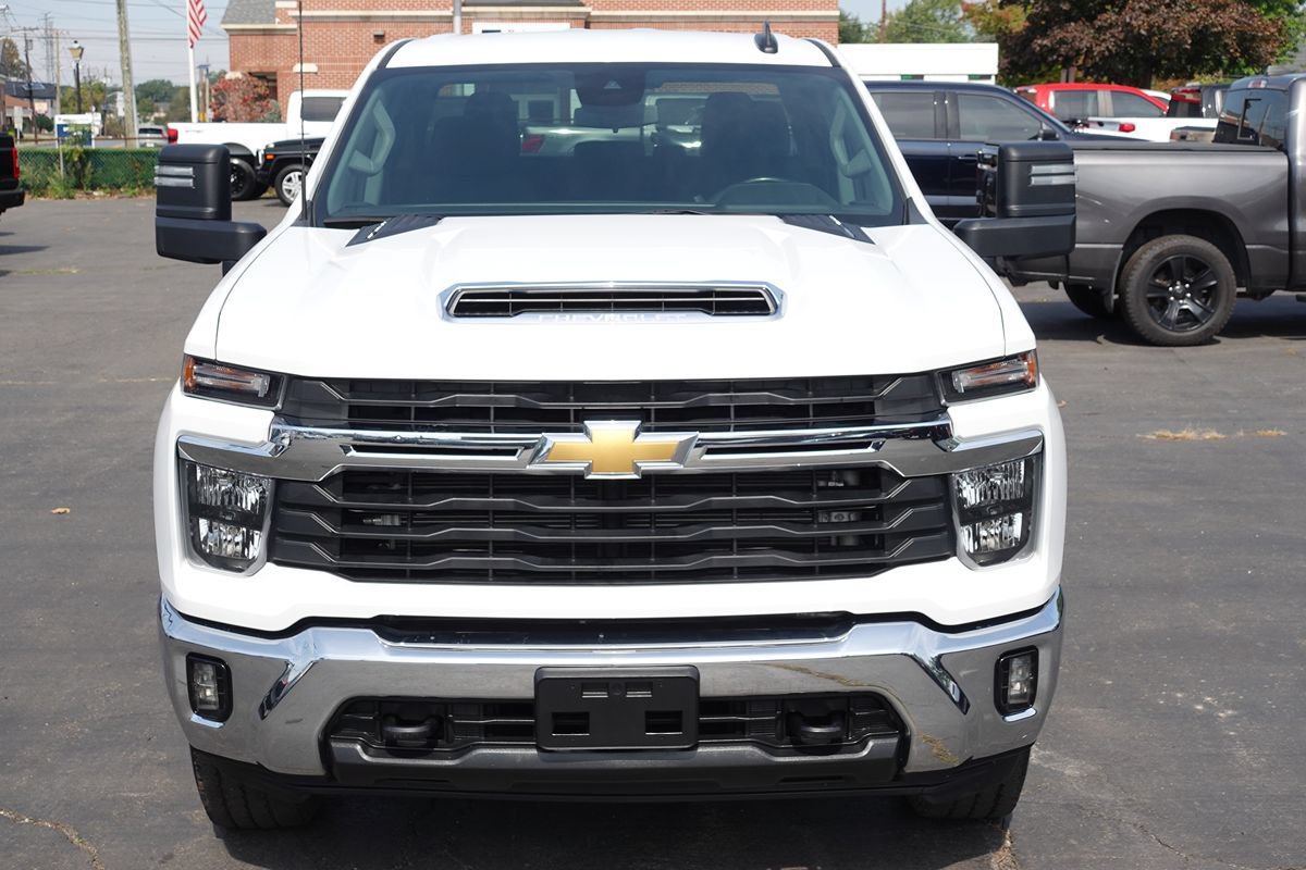 Used 2025 Chevrolet Silverado 2500 LT w/ Convenience Package AWD/4WD image 7