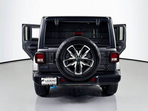 Used 2024 Jeep Wrangler Unlimited AWD/4WD image 23