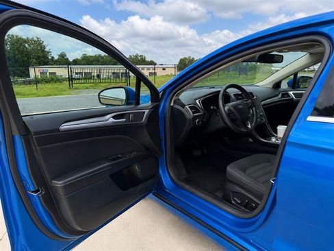 Used 2019 Ford Fusion SE FWD image 11