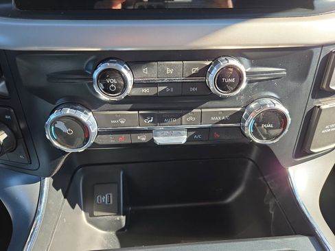 Certified 2022 Ford F150 XLT w/ Equipment Group 302A High image 20