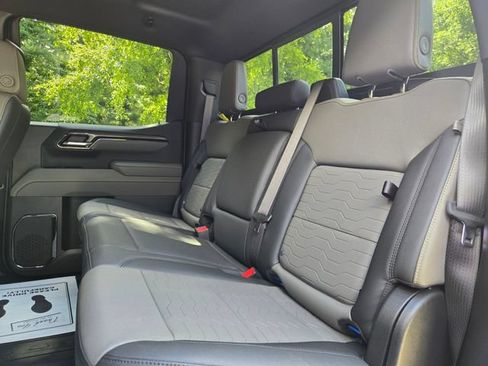 Used 2025 Chevrolet Silverado 1500 ZR2 w/ Technology Package AWD/4WD image 25