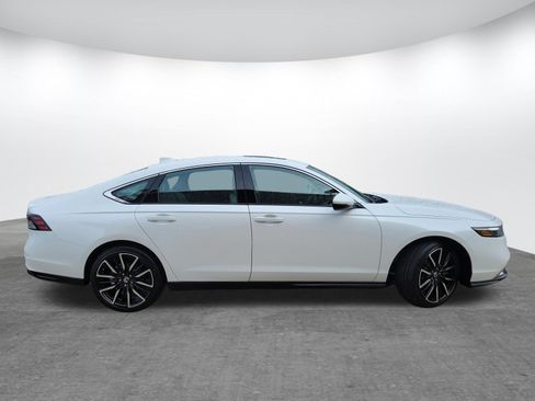 New 2026 Honda Accord Touring image 4