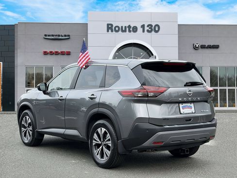 Used 2023 Nissan Rogue SV AWD/4WD image 5