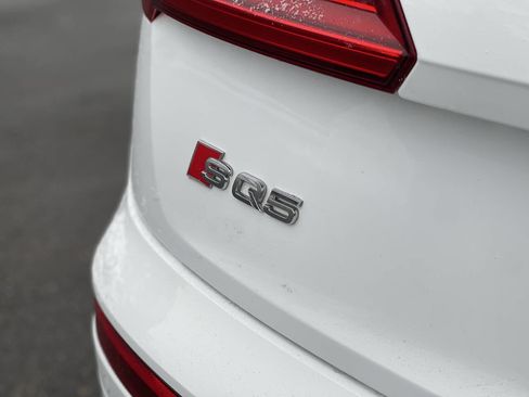Used 2019 Audi SQ5 Prestige w/ Prestige Package image 10