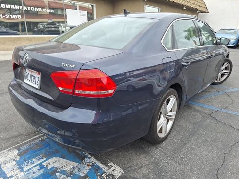 Used 2015 Volkswagen Passat TDI SE image 2