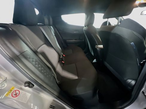 Used 2019 Toyota C-HR XLE FWD image 18
