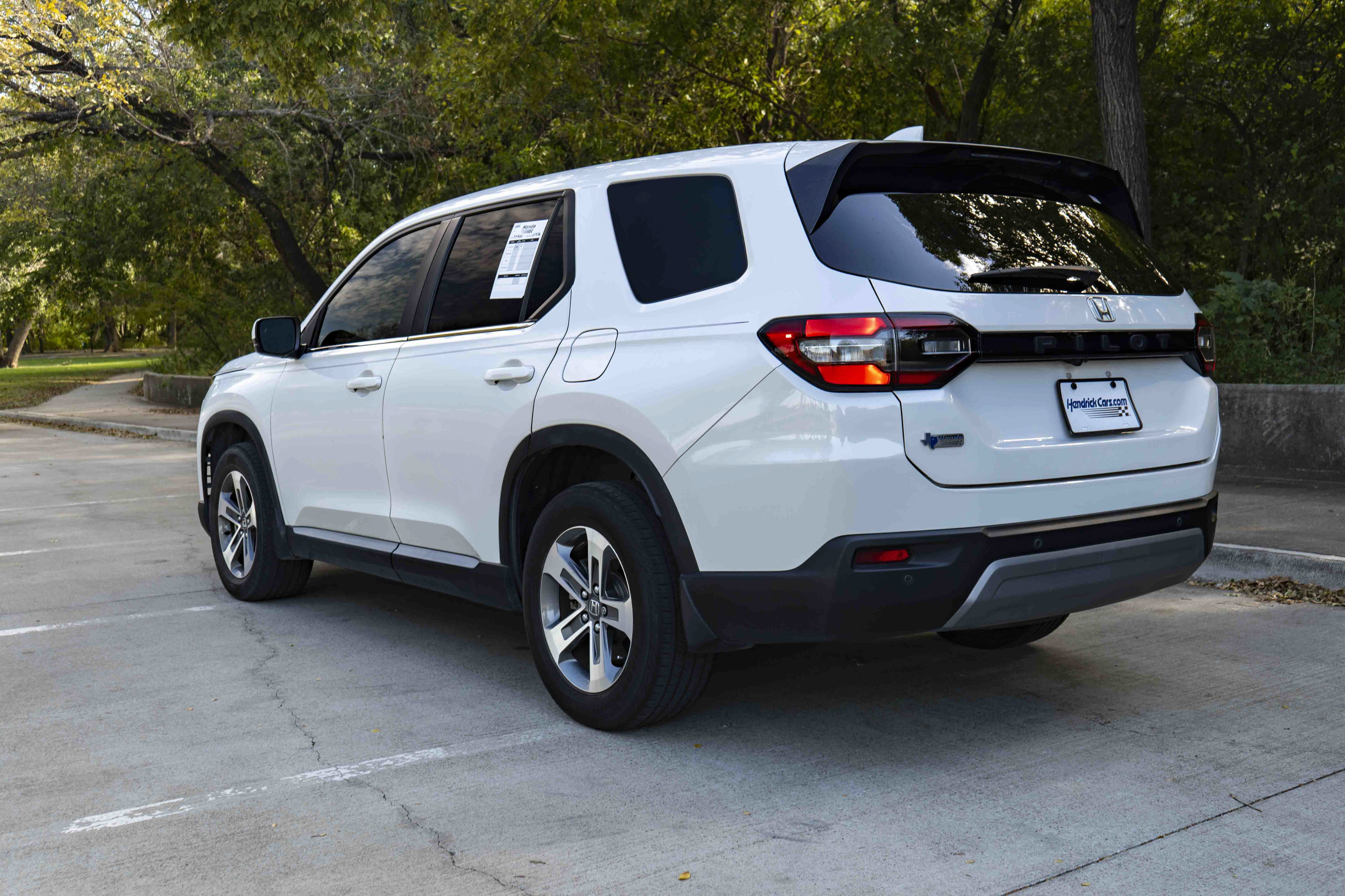 Used 2023 Honda Pilot EX-L image 7