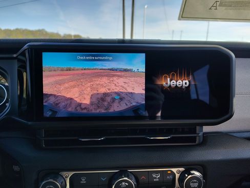 New 2026 Jeep Gladiator Sport image 22