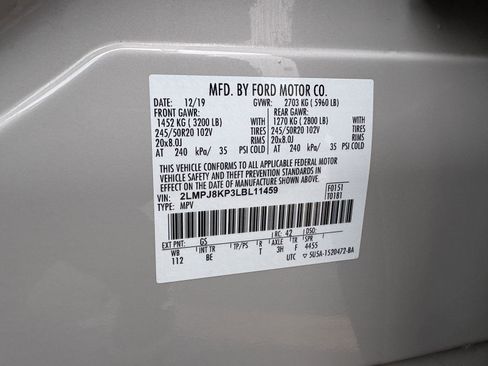 Used 2020 Lincoln Nautilus Reserve image 17