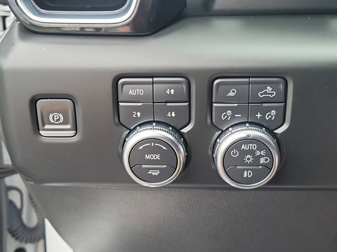 Used 2024 GMC Sierra 1500 Denali w/ Denali Reserve Package AWD/4WD image 20