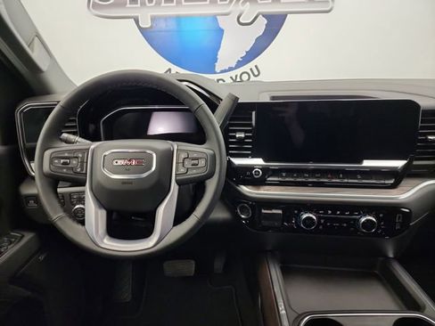 New 2026 GMC Sierra 2500 SLT w/ SLT Premium Package image 18