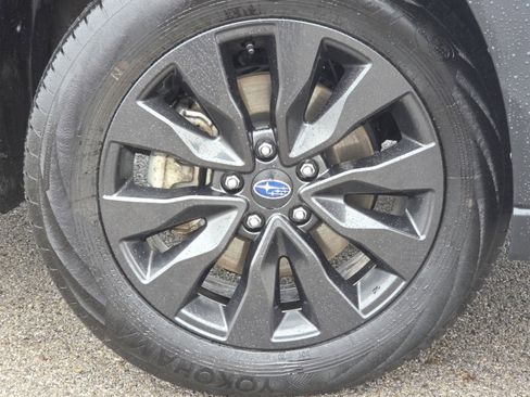 Used 2025 Subaru Outback Onyx Edition image 11