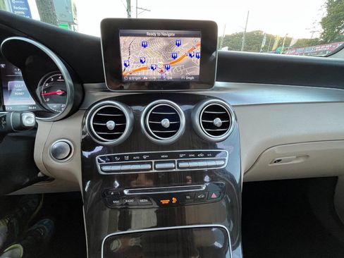 Used 2017 Mercedes-Benz GLC 300 4MATIC w/ Premium 1 Package image 15