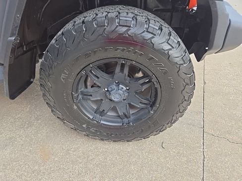 Used 2018 Jeep Wrangler Unlimited Sport S AWD/4WD image 24