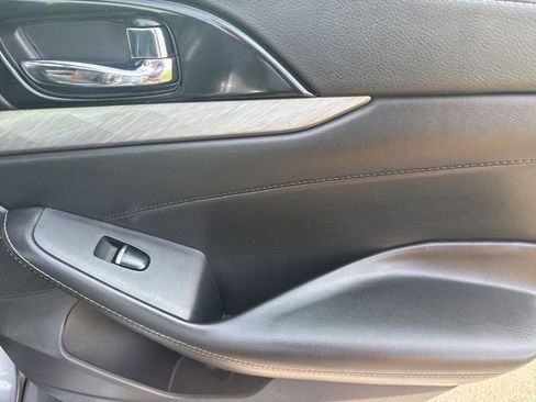 Used 2017 Nissan Maxima 3.5 SL FWD image 37