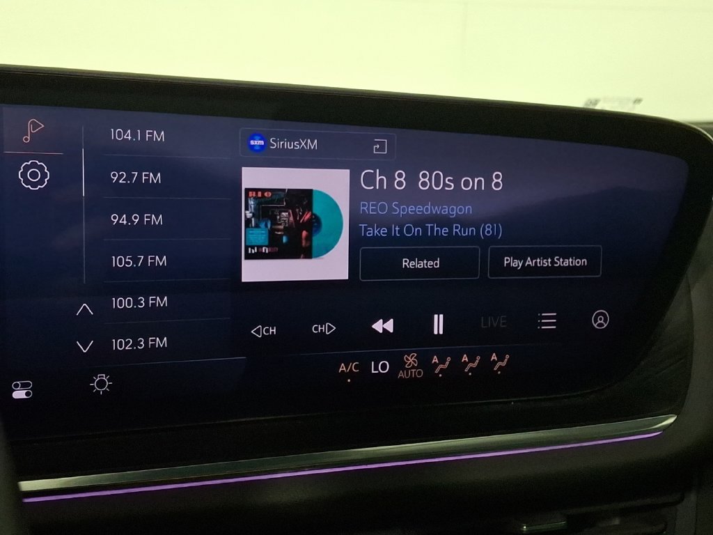 Used 2024 Buick Envision Preferred AWD/4WD image 3