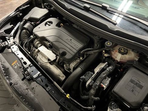 Used 2019 Chevrolet Cruze LT image 42