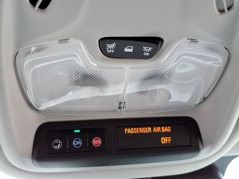 Used 2025 Chevrolet TrailBlazer LT FWD image 14