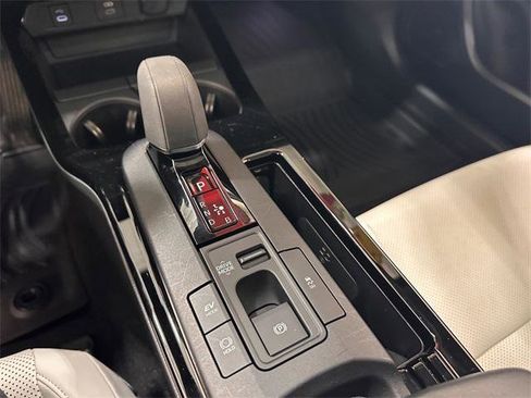 Certified 2025 Toyota Prius Limited image 26