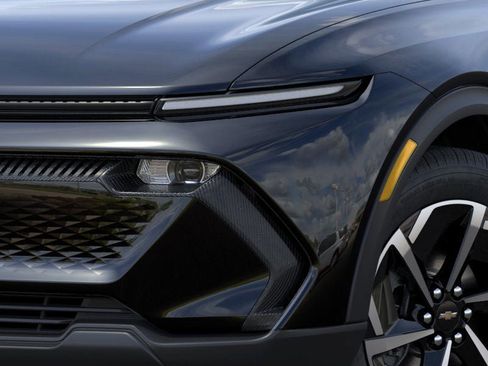 New 2026 Chevrolet Equinox EV LT w/ Comfort Package image 34