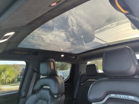 Used 2023 Rivian R1T Adventure image 21