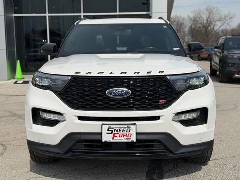 Used 2023 Ford Explorer ST w/ Equipment Group 401A image 2