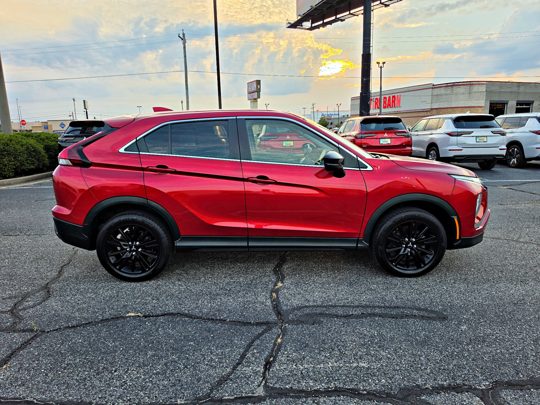 Used 2024 Mitsubishi Eclipse Cross LE AWD/4WD image 26