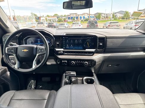 Used 2023 Chevrolet Silverado 1500 LTZ AWD/4WD image 12