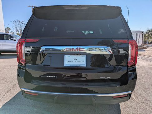 Used 2023 GMC Yukon XL SLT image 2