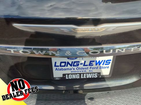 Used 2015 Chrysler Town & Country Touring-L w/ Driver Convenience Group image 27