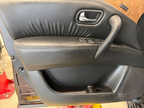 Used 2021 Nissan Armada SL image 30