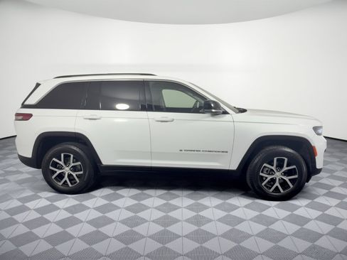Used 2022 Jeep Grand Cherokee Limited RWD image 8