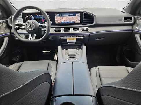 New 2026 Mercedes-Benz GLS 450 4MATIC image 16