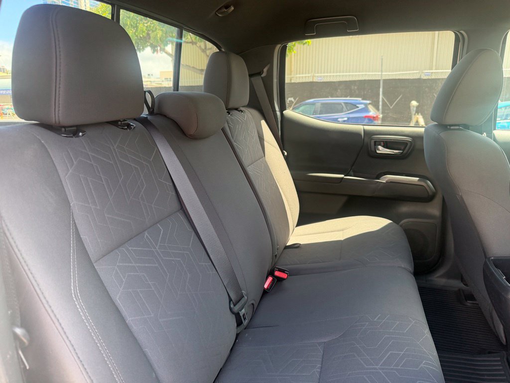 Used 2018 Toyota Tacoma TRD Sport AWD/4WD image 15
